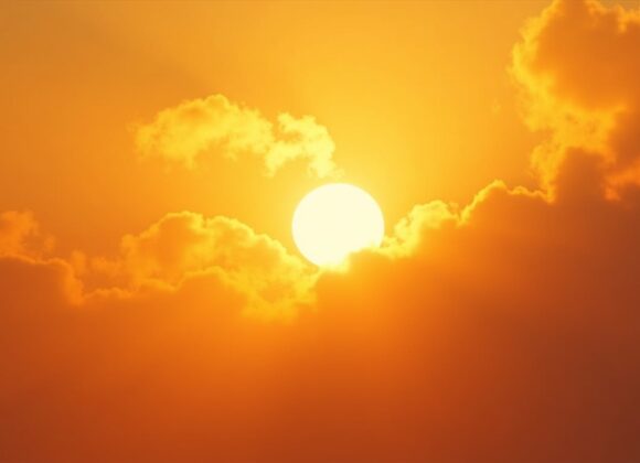 Sonhar com Sol Coberto por Nuvens Brilhantes: Descubra o Significado